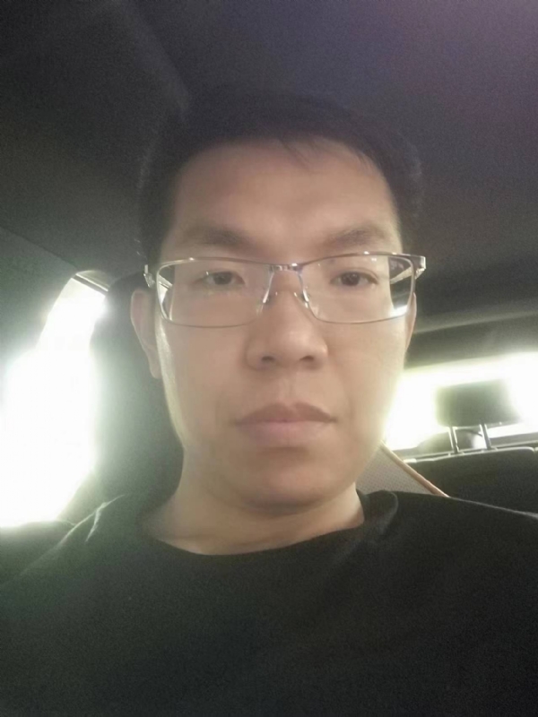 小黑包的第二张照片--平潭相亲网