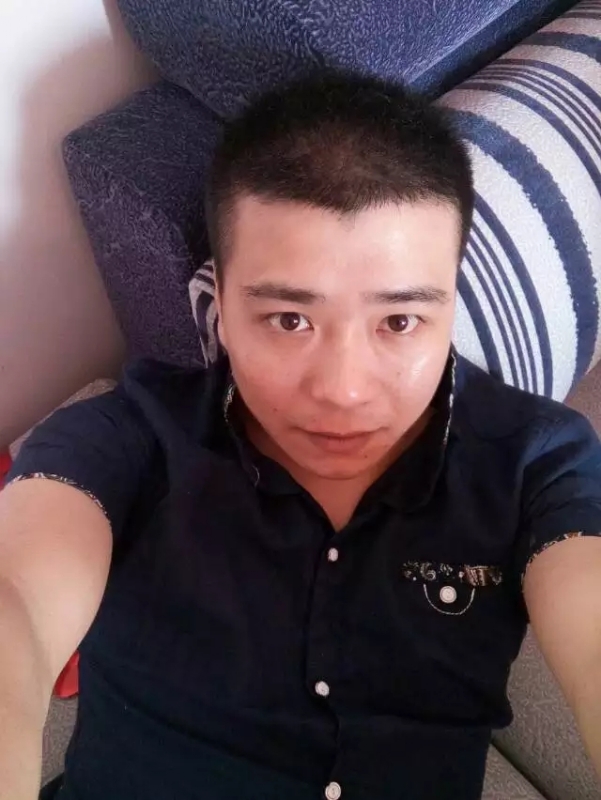 漫步的面包的第一张照片--平潭相亲网