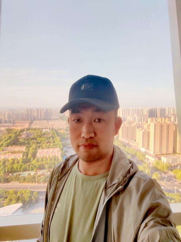 勇攀高峰的第一张照片--平潭相亲网