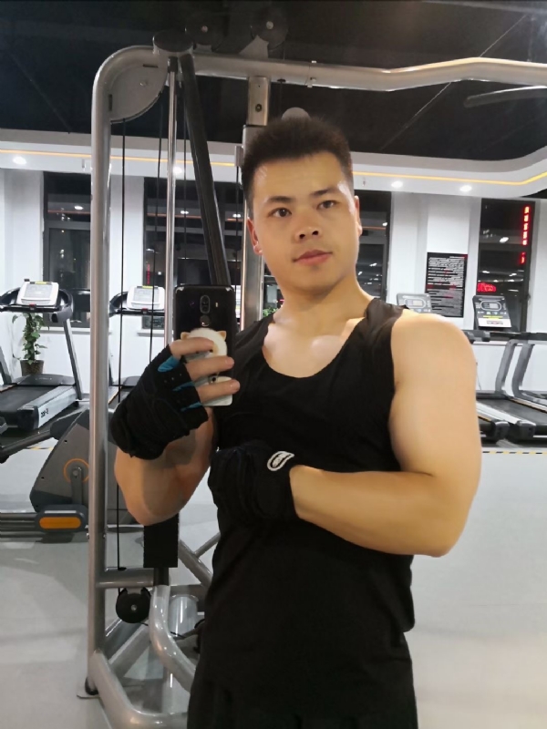 范迪塞尔的第二张照片--平潭相亲网