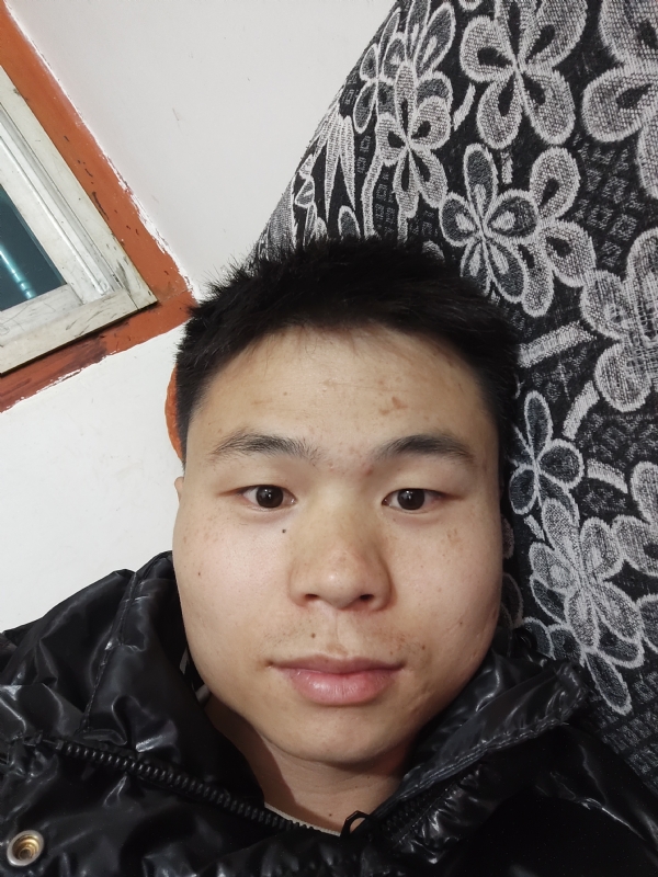 麒麟区幼儿园扛把子的第三张照片--平潭相亲网