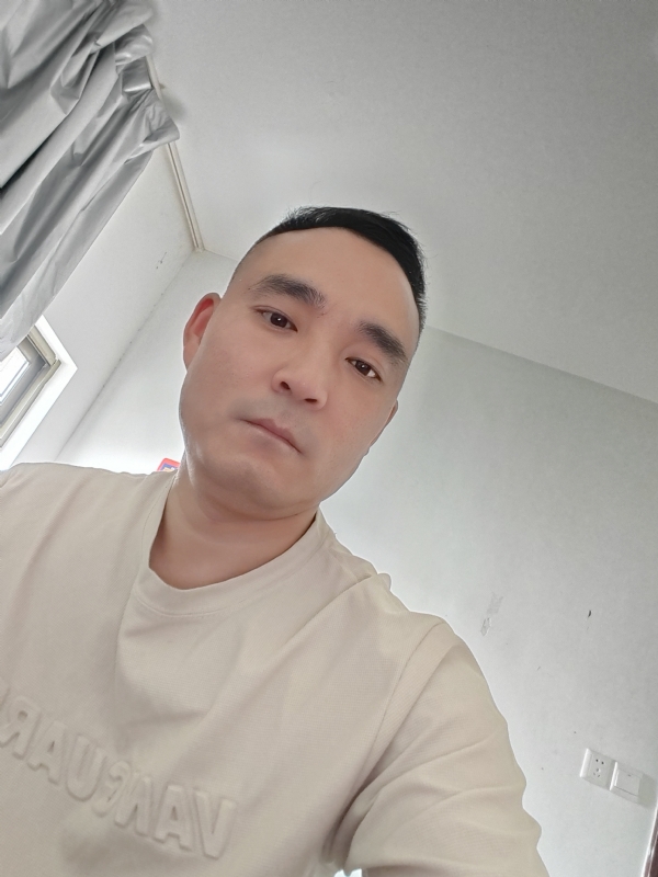 小锋的第一张照片--平潭相亲网